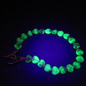 UG heart bead bracelet